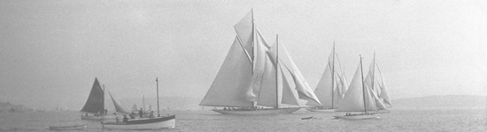 Westward, Britannia and Lulworth mid-race