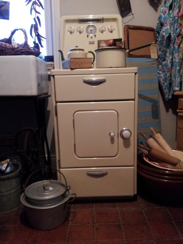 Cream Enamel Vintage Stove